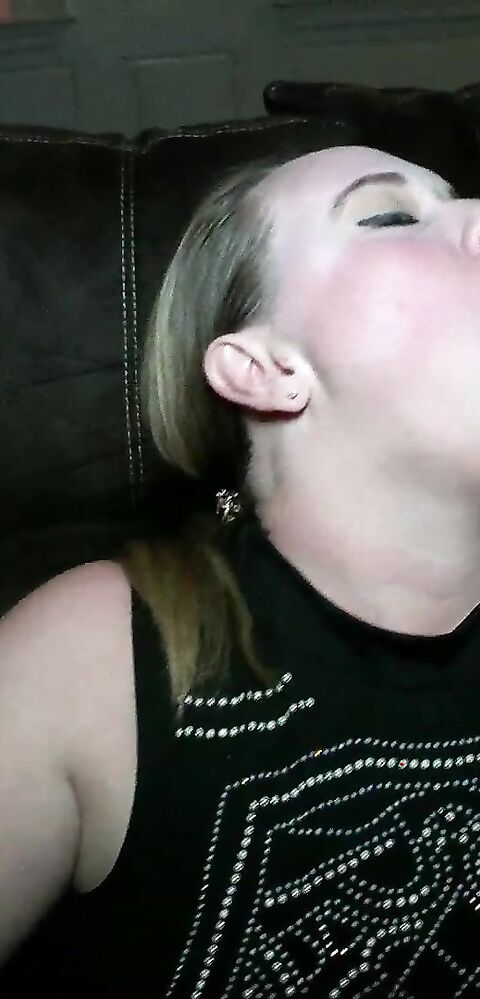 Billy Raw - BBW Slut Takes A White And Black Dick In Ass And Pussy - ManyVids - bbw - black - pussy - pov - blowjob - big dick - deepthroat