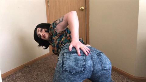 Mommys Ass in Tight Jeans Mizz Amanda Marie