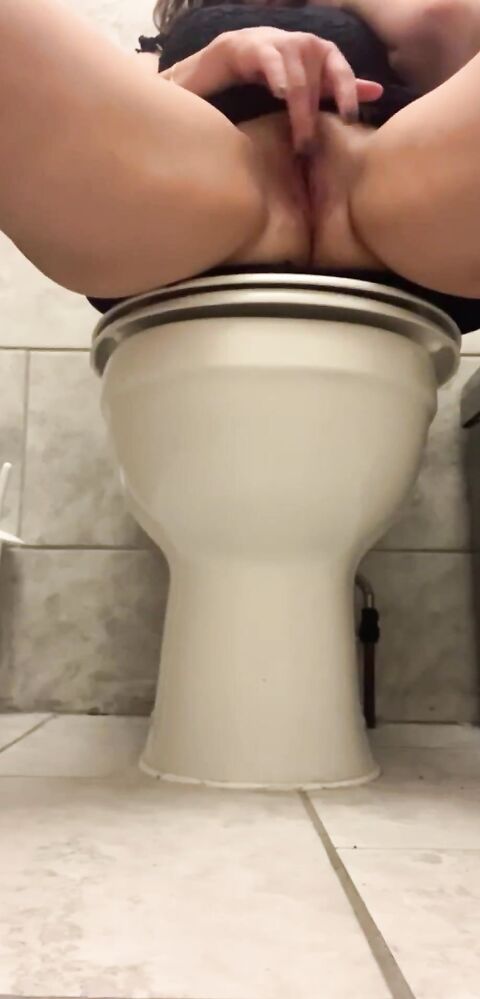 Mooreerinxxx - Masturbation during a wedding - ManyVids - masturbation - blonde - big tits - tattoo - pov - blowjob