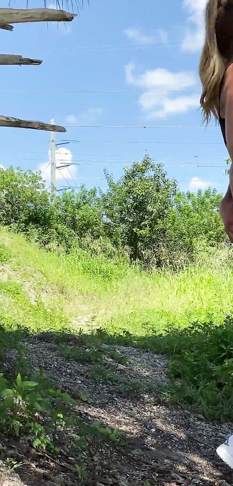 AJ Applegate - A PAWG Picnic with AJ Applegate and JMac - OnlyFans - pov - blowjob - big dick - deepthroat