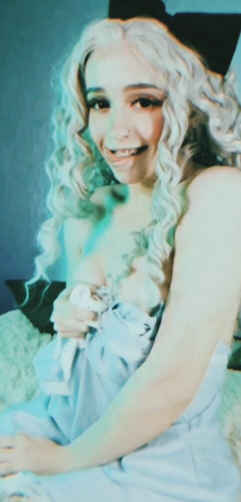 AliceBong - Alice At Home - ManyVids - teen - natural tits - pov - dirty talk - cosplay - solo