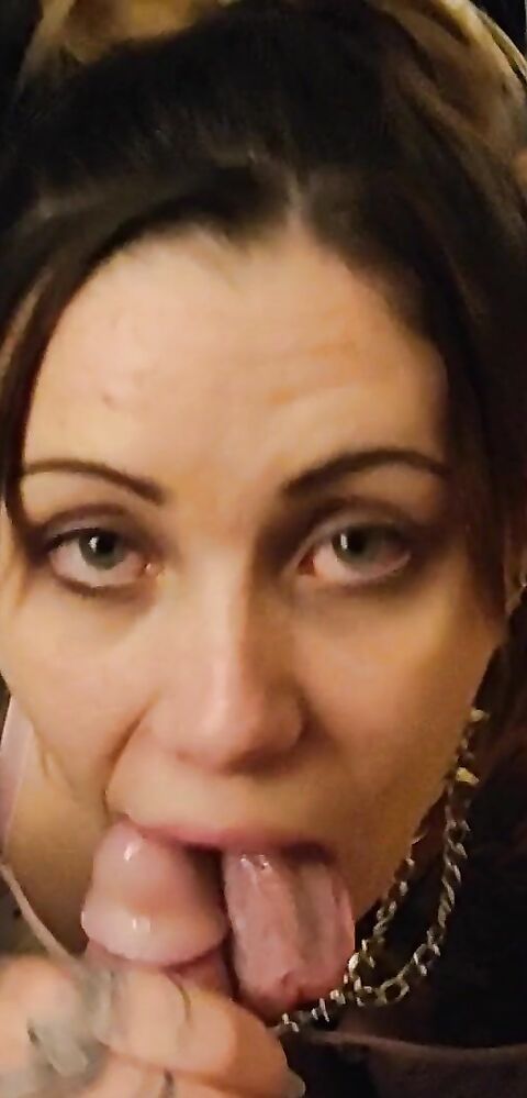 Jaelynnpiggs - Tampa Fan Night #1- Fan #1 Bj - ManyVids - dirty talk - virtualsex - big tits - tattoo