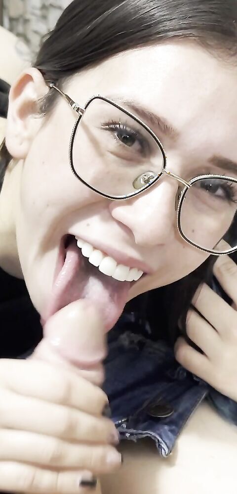 Katty Blake - Woman From The Bar Gives Me A Blowjob - ManyVids - blowjob - tattoo - pov - natural tits - teen