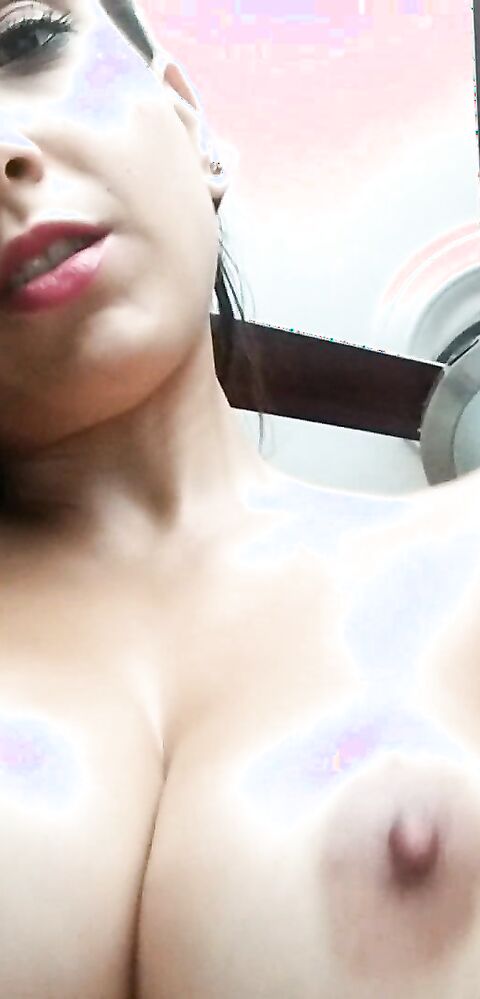 Lissie Belle - Fuck Me While Your Girl Showers - ManyVids - milf - dirty talk - virtualsex - masturbation - brunette