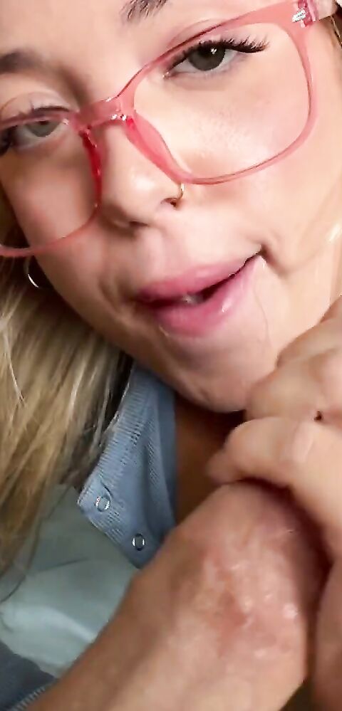 Lola Cheeks - Curious Little Step Sister Tries Sex - HouseholdFantasy - HouseholdFantasy - stepsister - big tits - big ass - teen - tits - pov - taboo