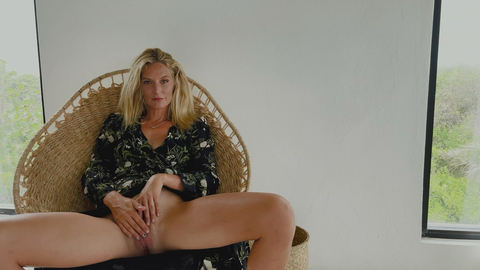 Mona Wales Jerking off and Fucking Your Mom