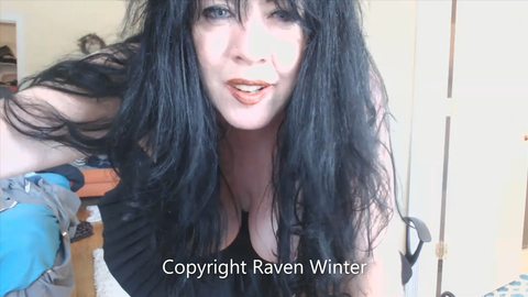 Raven Winter Giantess Mommy Riding Her Dildo