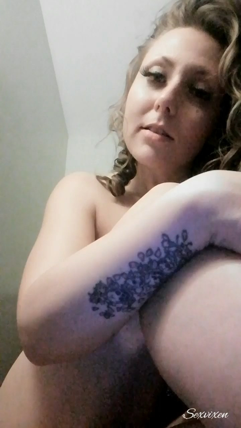 Sex Vixen Watch mommy JOI