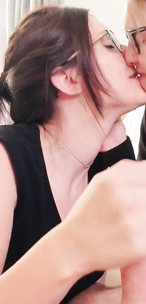 Innocenthotwifexxx - 2 Girls Give Blowjob Swap Cum - ManyVids - blowjob - milf - brunette - pov - small tits - natural tits - tattoo