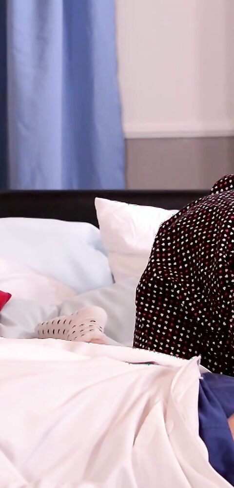 Liona Levi - A posterior for pounding - Distorded - Distorded - natural tits - brunette - blowjob - deepthroat - hardcore - anal - tits