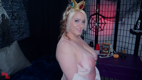 clubdinasky Mommys Costume Party