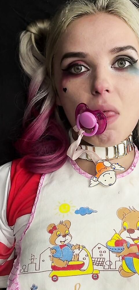 Lil cosplay slut - Harley Quinn is waiting for her daddy - ManyVids - cosplay - stepdad - teen - small tits - pov - dirty talk - masturbation - natural tits