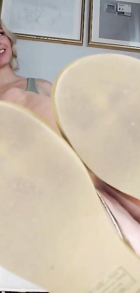 Goddess Rainn - Lick My Dirty Flip Flops - ManyVids - milf - dirty talk - virtualsex - blonde - fetish - femdom - solo - devot