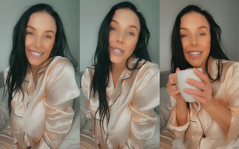 Angela White Masturbates First Thing In The Morning
