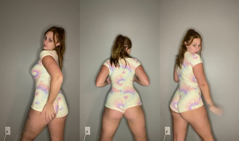 Carrot Cake Gives You A Killer View On Her Tits, Ass, And Pussy