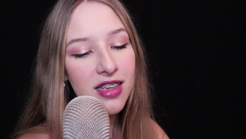 Diddly ASMR - Up close finger sucking ASMR