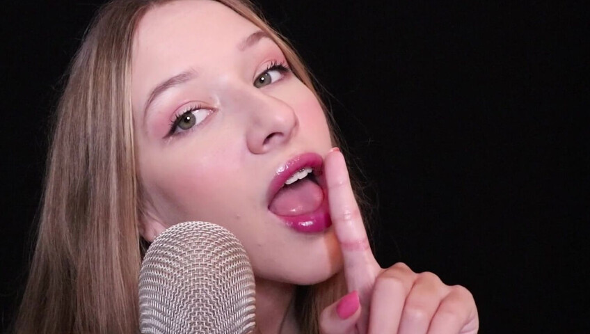 Diddly ASMR - Up close finger sucking ASMR