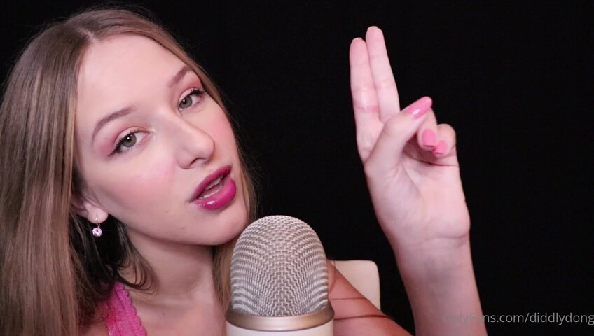 Diddly ASMR - Up close finger sucking ASMR