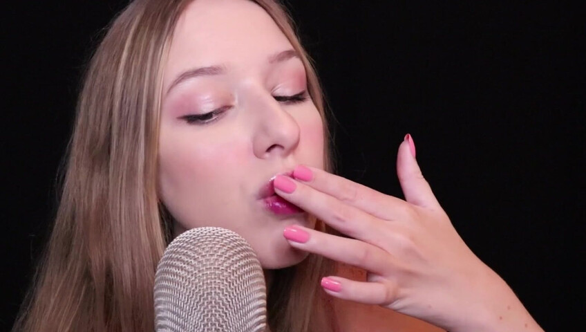 Diddly ASMR - Up close finger sucking ASMR