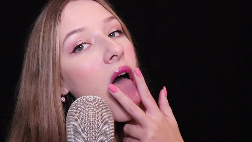 Diddly ASMR - Up close finger sucking ASMR
