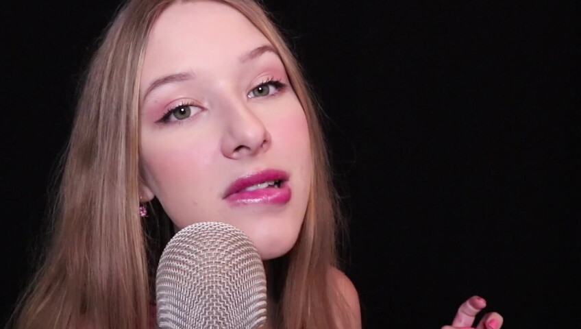 Diddly ASMR - Up close finger sucking ASMR