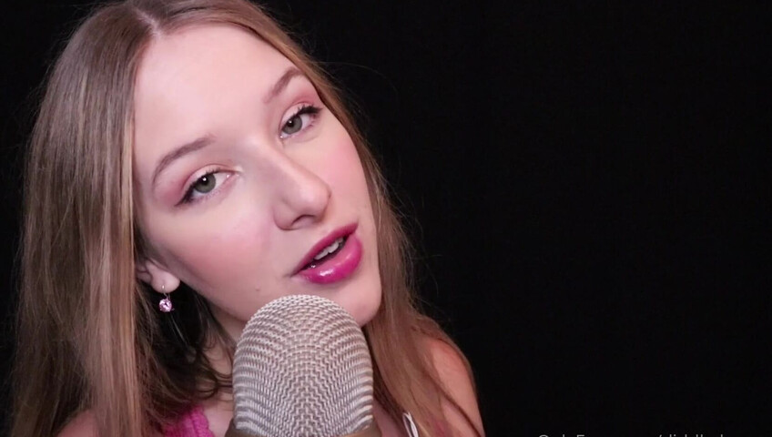Diddly ASMR - Up close finger sucking ASMR