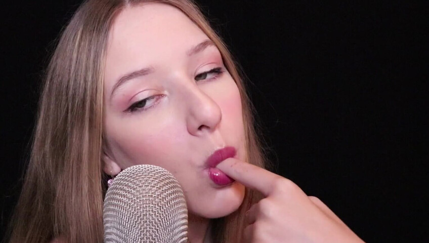 Diddly ASMR - Up close finger sucking ASMR