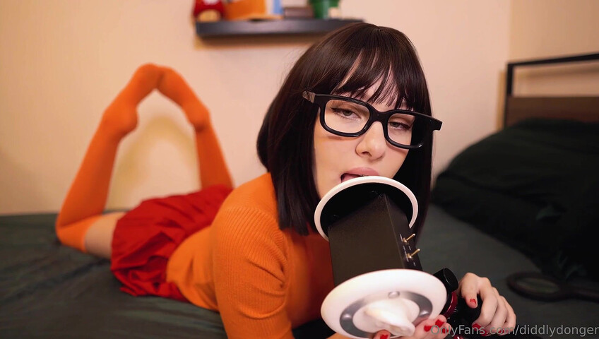 Diddly ASMR - Velma Eats Your Ears N Begs You To Cum