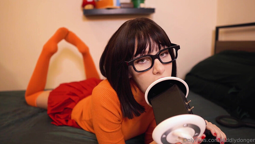 Diddly ASMR - Velma Eats Your Ears N Begs You To Cum