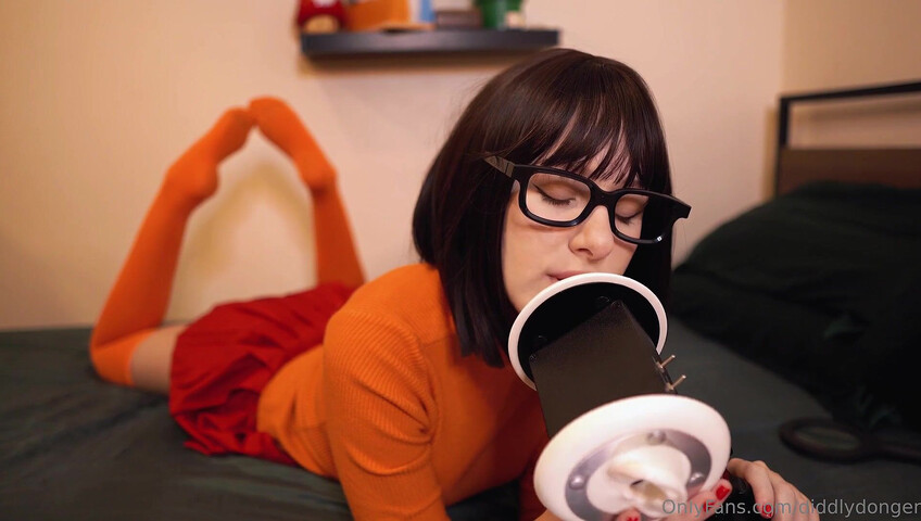 Diddly ASMR - Velma Eats Your Ears N Begs You To Cum