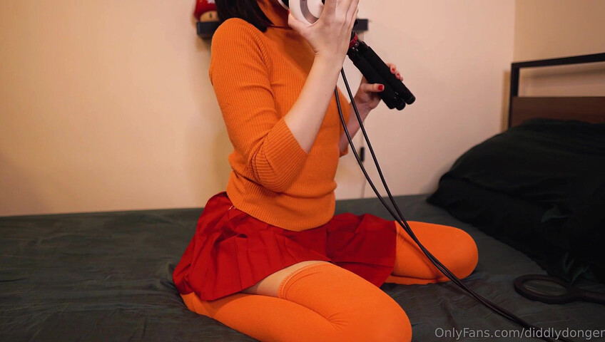 Diddly ASMR - Velma Eats Your Ears N Begs You To Cum