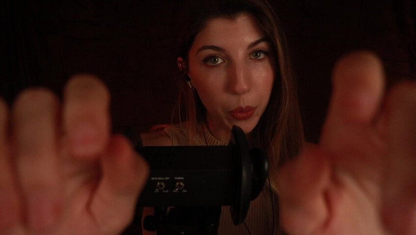 ASMR FrivolousFox - ASMR Hypnotic Licking