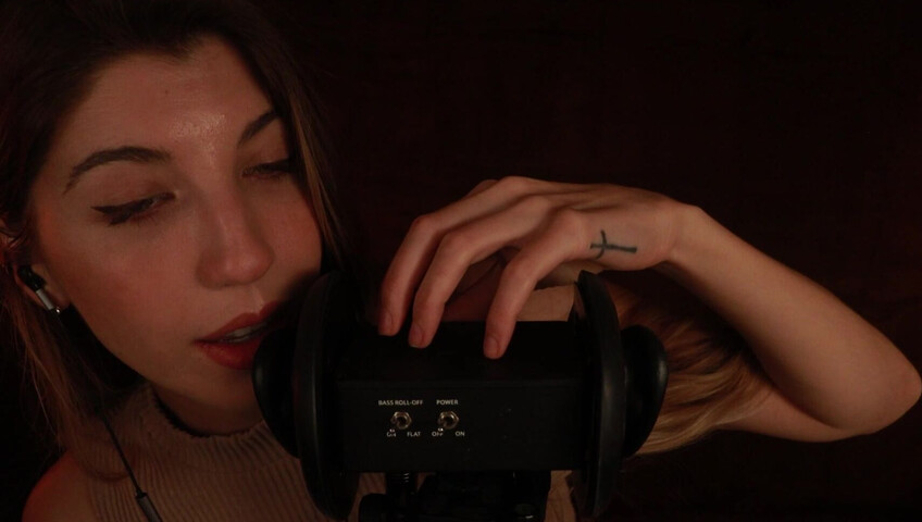 ASMR FrivolousFox - ASMR Hypnotic Licking