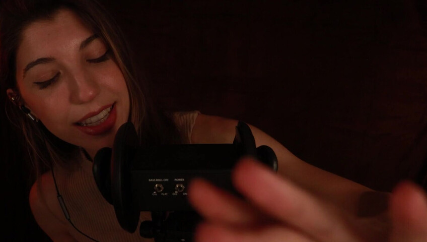 ASMR FrivolousFox - ASMR Hypnotic Licking