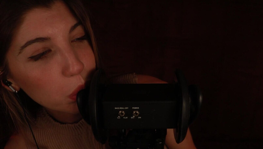 ASMR FrivolousFox - ASMR Hypnotic Licking