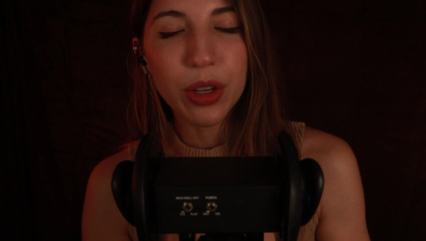 ASMR FrivolousFox - ASMR Hypnotic Licking