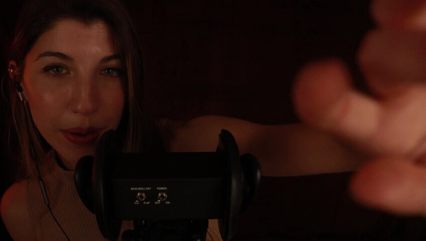 ASMR FrivolousFox - ASMR Hypnotic Licking