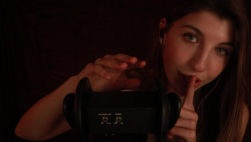 ASMR FrivolousFox - ASMR Hypnotic Licking