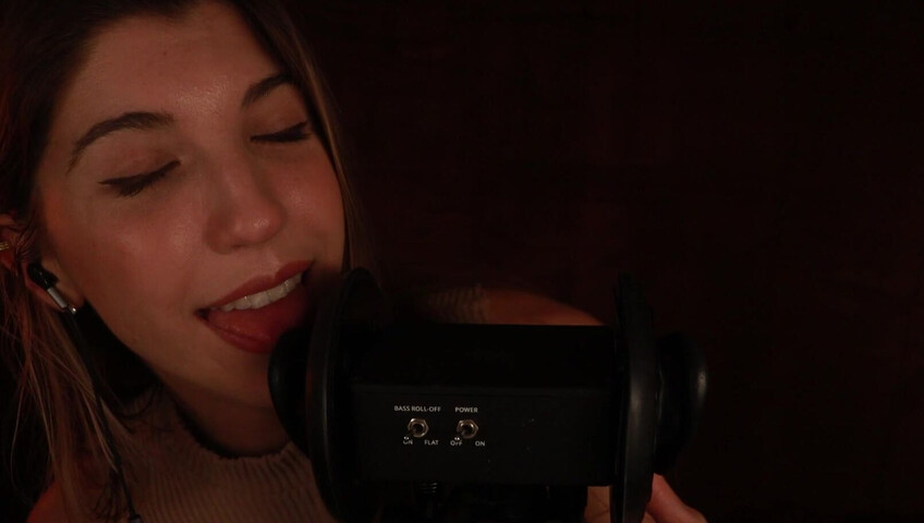 ASMR FrivolousFox - ASMR Hypnotic Licking