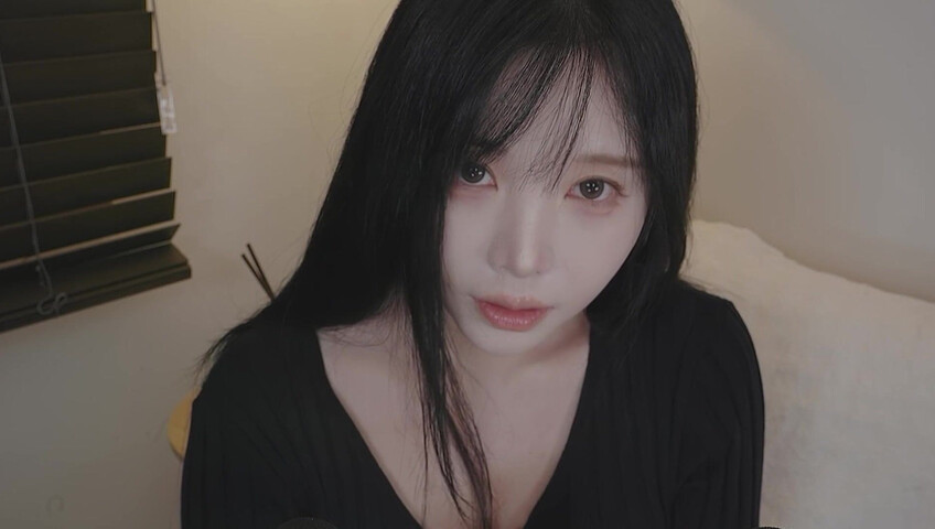 ASMR Yoon Ying – That Loser Guy