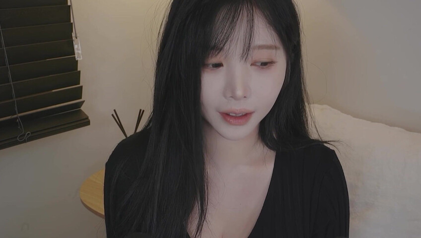ASMR Yoon Ying – That Loser Guy