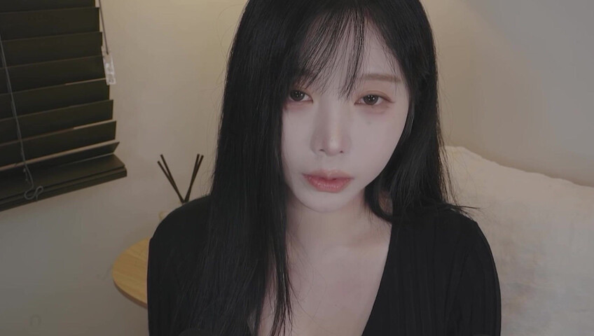 ASMR Yoon Ying – That Loser Guy