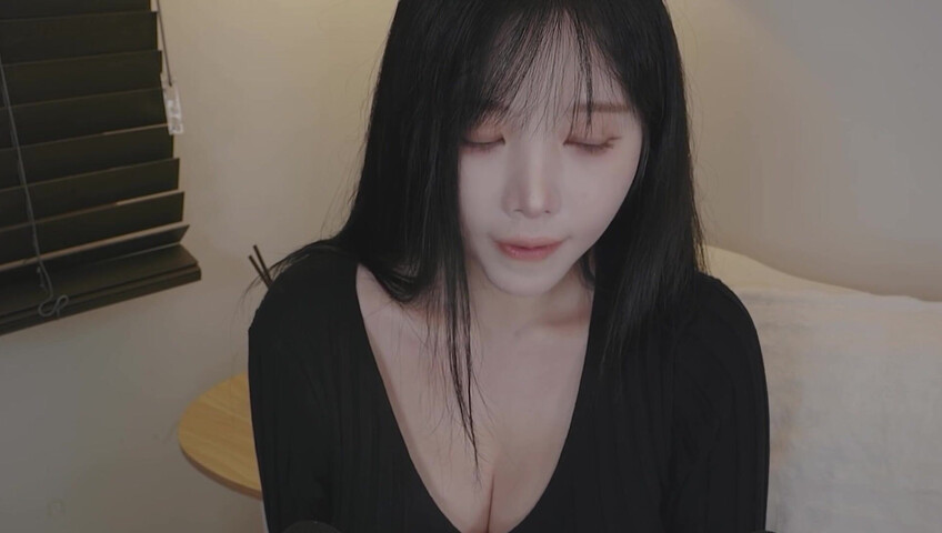 ASMR Yoon Ying – That Loser Guy