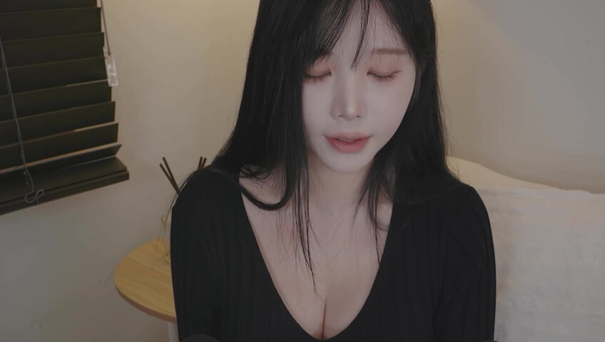 ASMR Yoon Ying – That Loser Guy