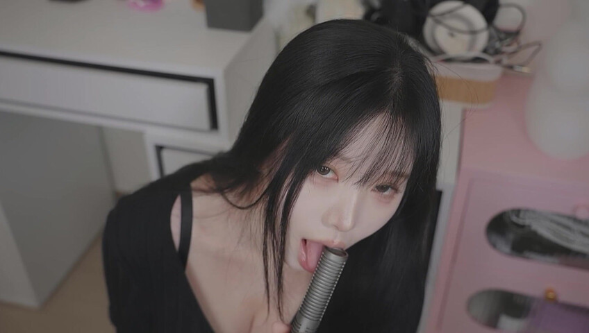 ASMR Yoon Ying – That Loser Guy