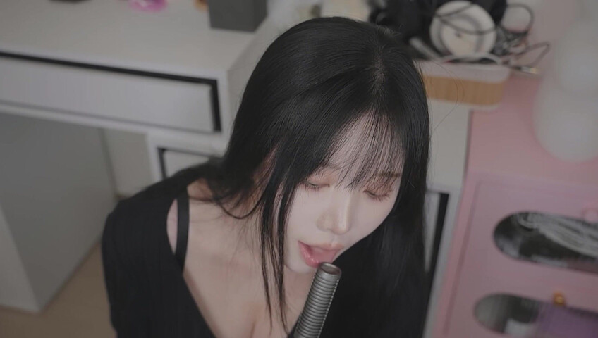 ASMR Yoon Ying – That Loser Guy