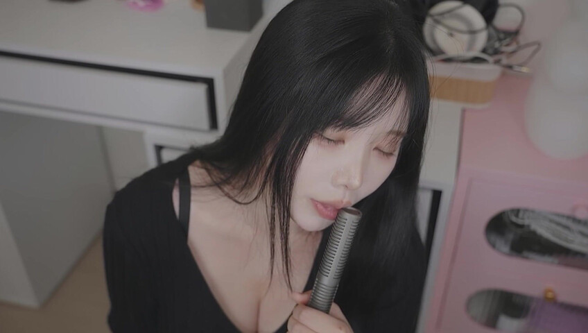 ASMR Yoon Ying – That Loser Guy