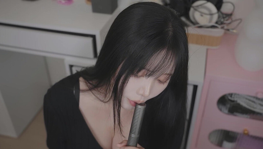 ASMR Yoon Ying – That Loser Guy