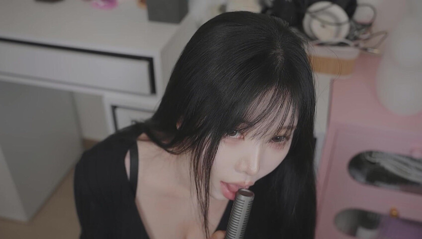ASMR Yoon Ying – That Loser Guy