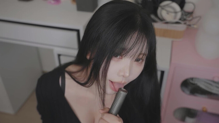 ASMR Yoon Ying – That Loser Guy